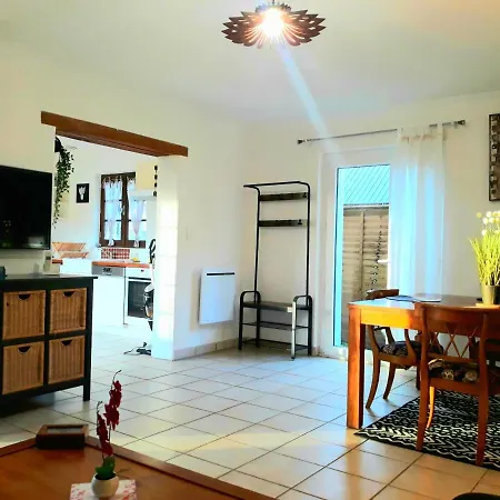 Holiday home Gite Du Manoir Des Haies Les Champs-Geraux